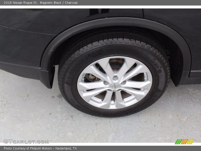 Magnetic Black / Charcoal 2016 Nissan Rogue SV
