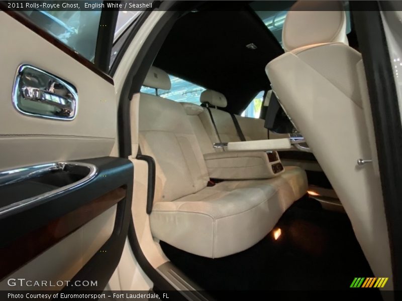 English White / Seashell 2011 Rolls-Royce Ghost