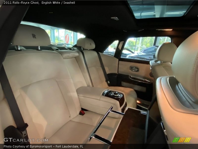 English White / Seashell 2011 Rolls-Royce Ghost