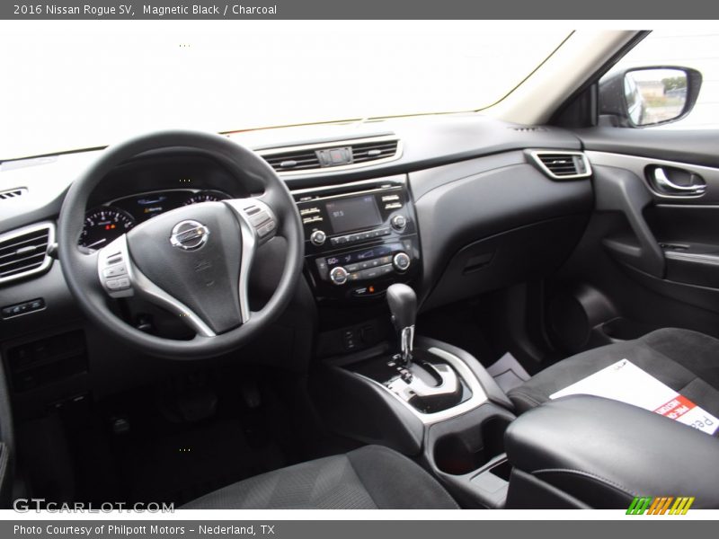 Magnetic Black / Charcoal 2016 Nissan Rogue SV