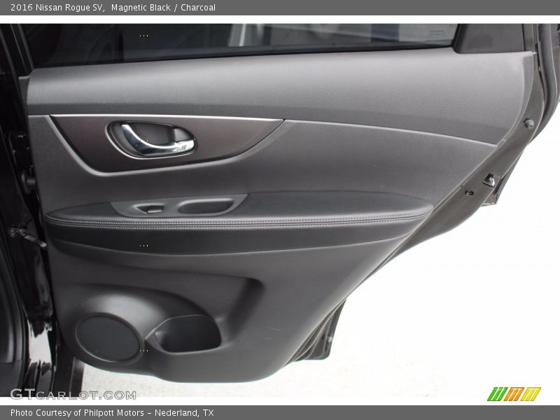 Magnetic Black / Charcoal 2016 Nissan Rogue SV