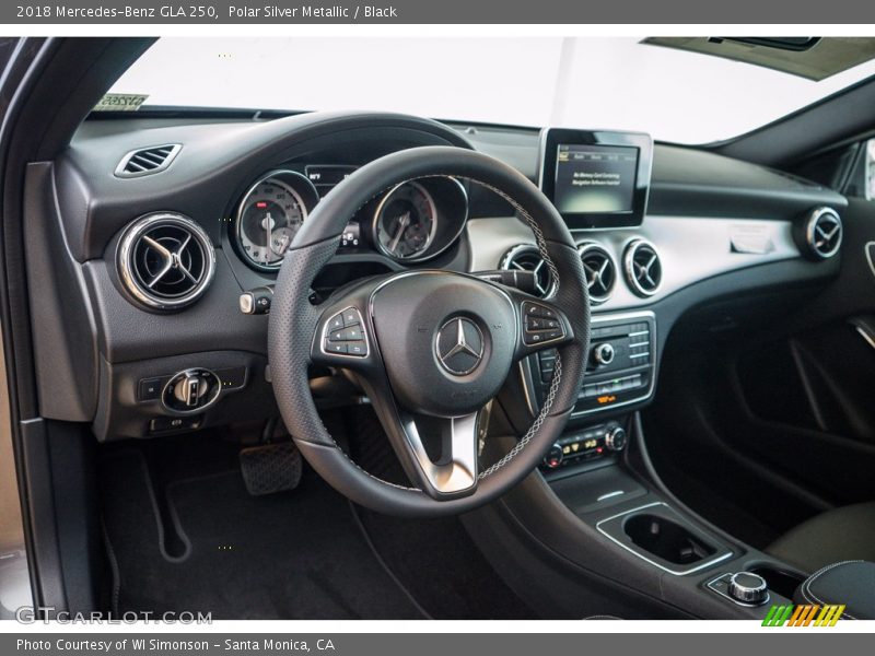 Polar Silver Metallic / Black 2018 Mercedes-Benz GLA 250