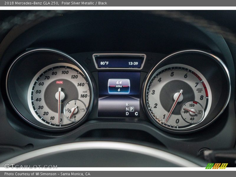 Polar Silver Metallic / Black 2018 Mercedes-Benz GLA 250