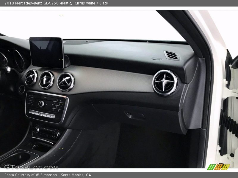 Cirrus White / Black 2018 Mercedes-Benz GLA 250 4Matic