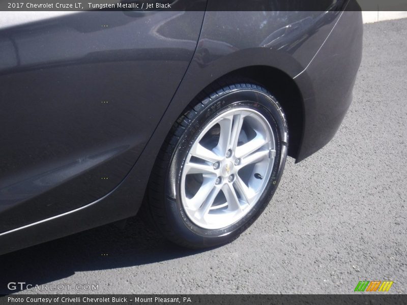 Tungsten Metallic / Jet Black 2017 Chevrolet Cruze LT