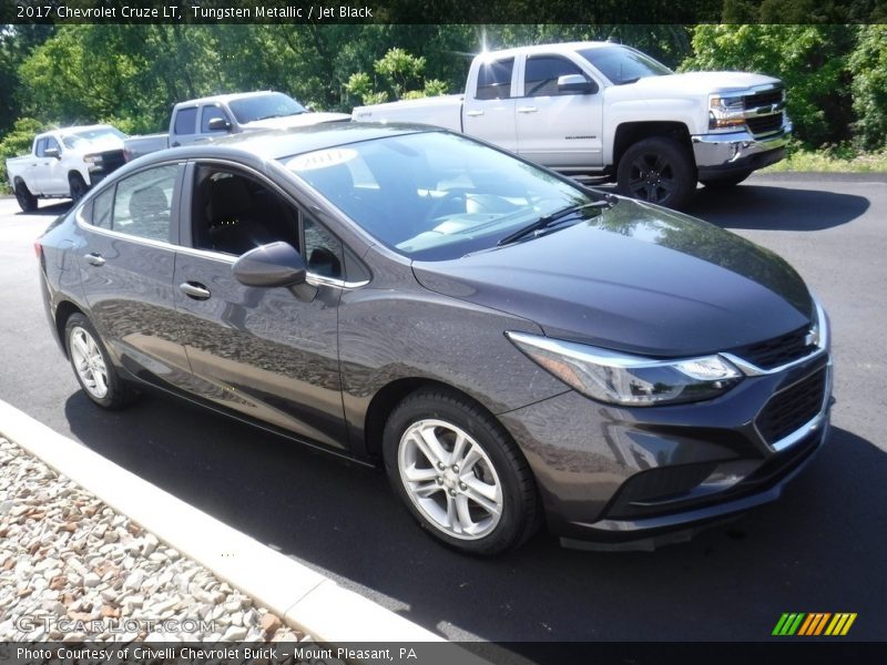 Tungsten Metallic / Jet Black 2017 Chevrolet Cruze LT