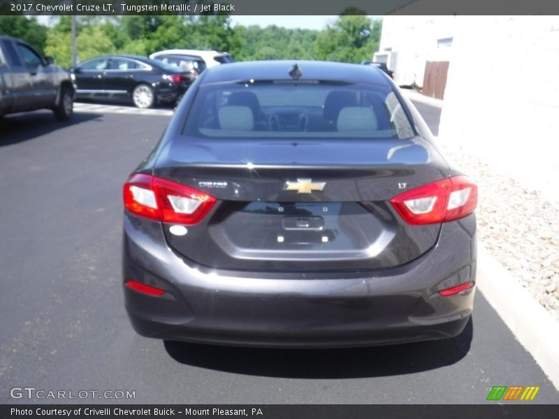 Tungsten Metallic / Jet Black 2017 Chevrolet Cruze LT