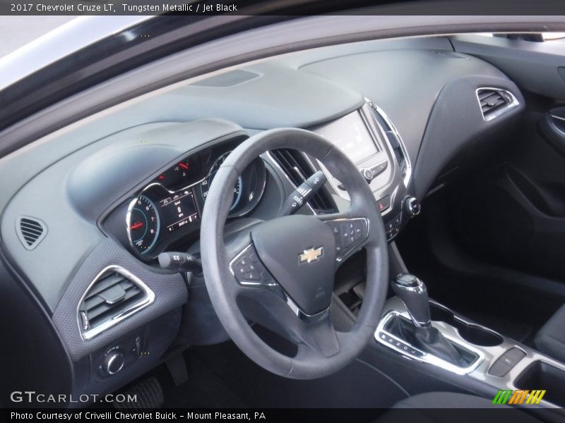Tungsten Metallic / Jet Black 2017 Chevrolet Cruze LT