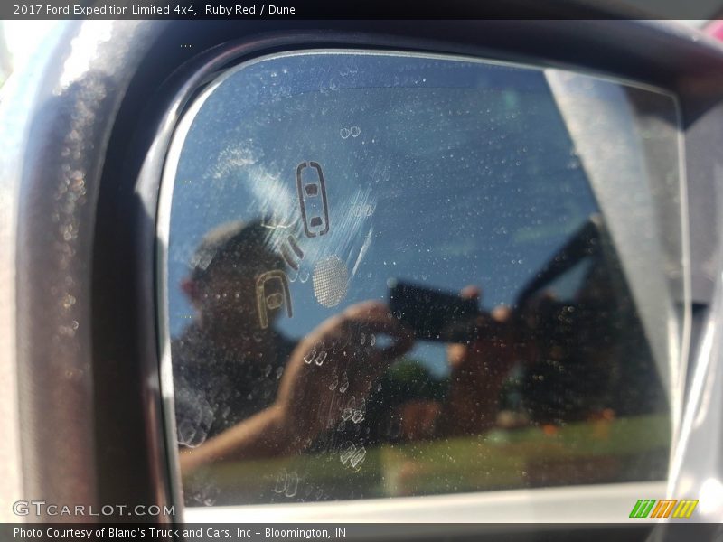 Ruby Red / Dune 2017 Ford Expedition Limited 4x4