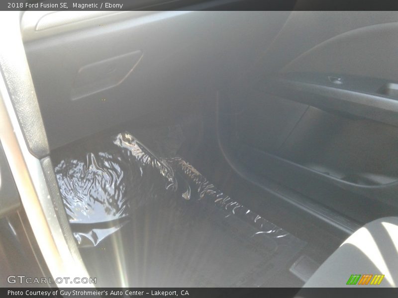 Magnetic / Ebony 2018 Ford Fusion SE