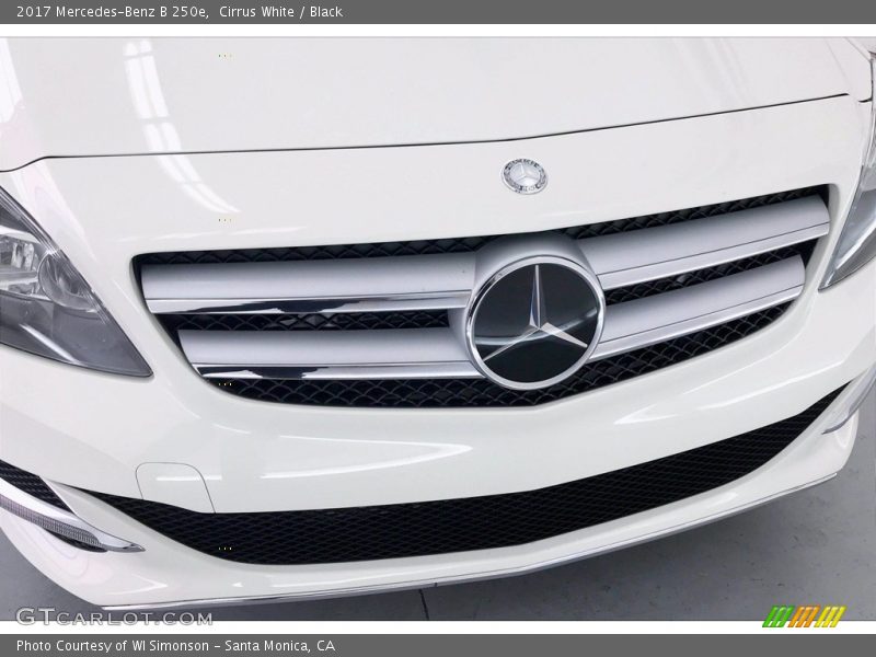 Cirrus White / Black 2017 Mercedes-Benz B 250e