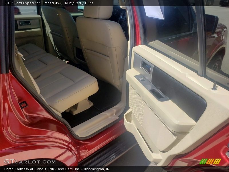 Ruby Red / Dune 2017 Ford Expedition Limited 4x4