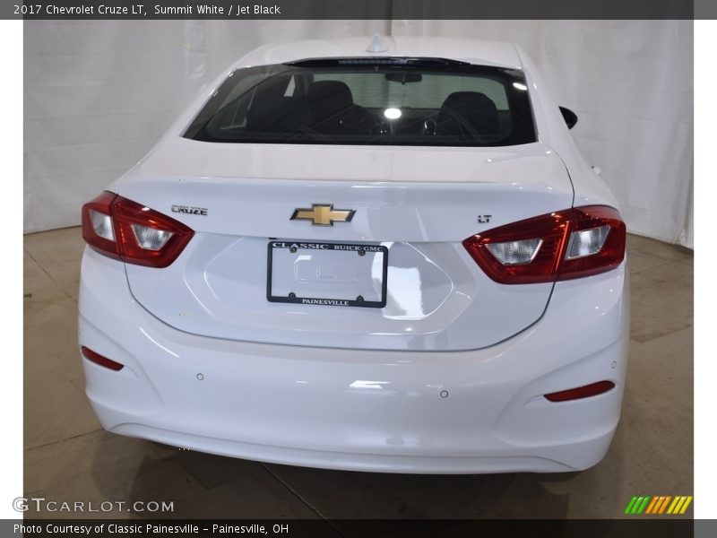 Summit White / Jet Black 2017 Chevrolet Cruze LT