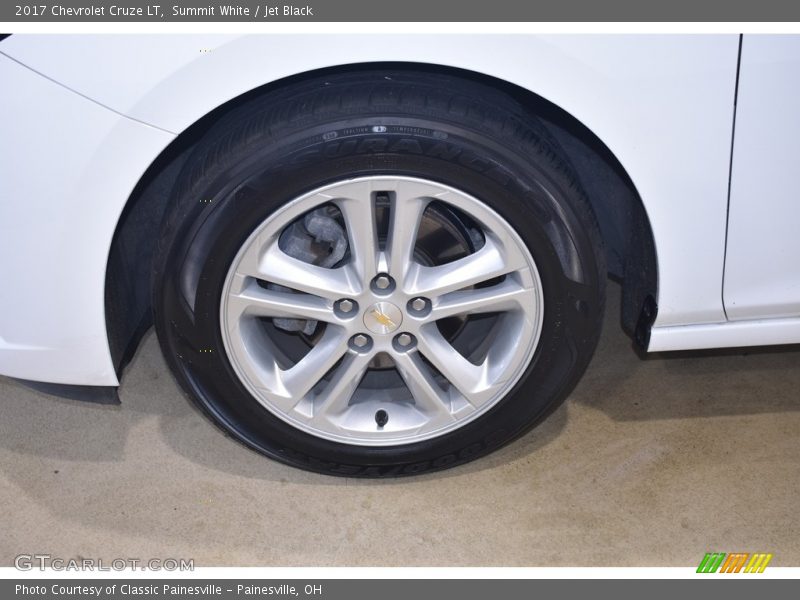 Summit White / Jet Black 2017 Chevrolet Cruze LT