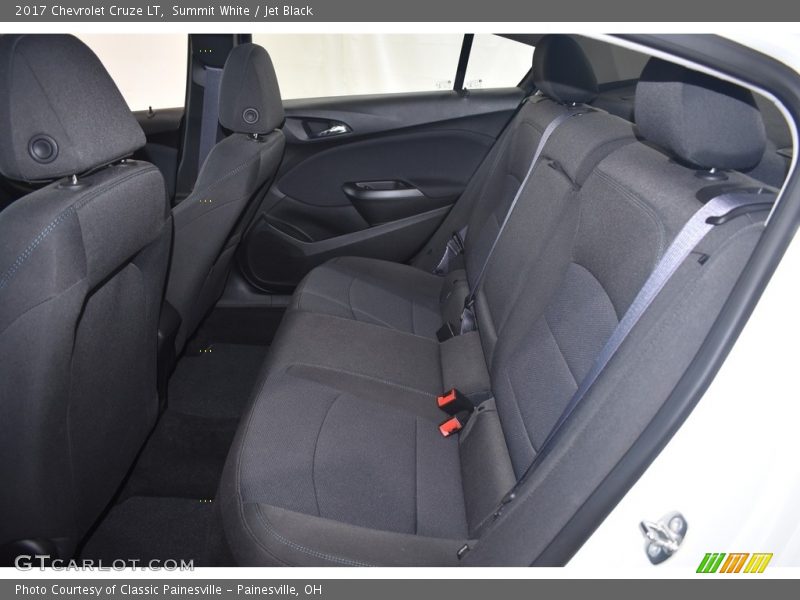 Summit White / Jet Black 2017 Chevrolet Cruze LT