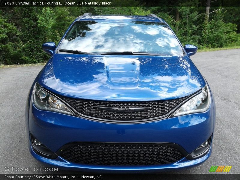 Ocean Blue Metallic / Black 2020 Chrysler Pacifica Touring L