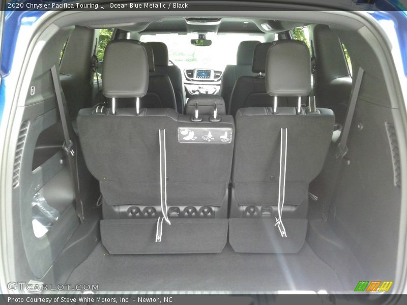  2020 Pacifica Touring L Trunk