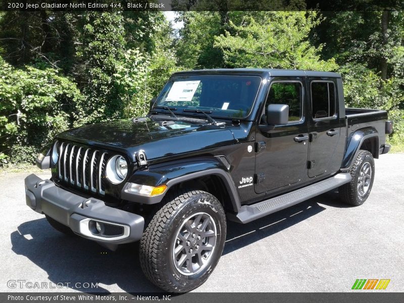 Front 3/4 View of 2020 Gladiator North Edition 4x4