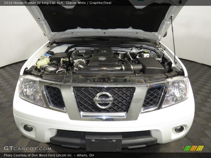 Glacier White / Graphite/Steel 2019 Nissan Frontier SV King Cab 4x4