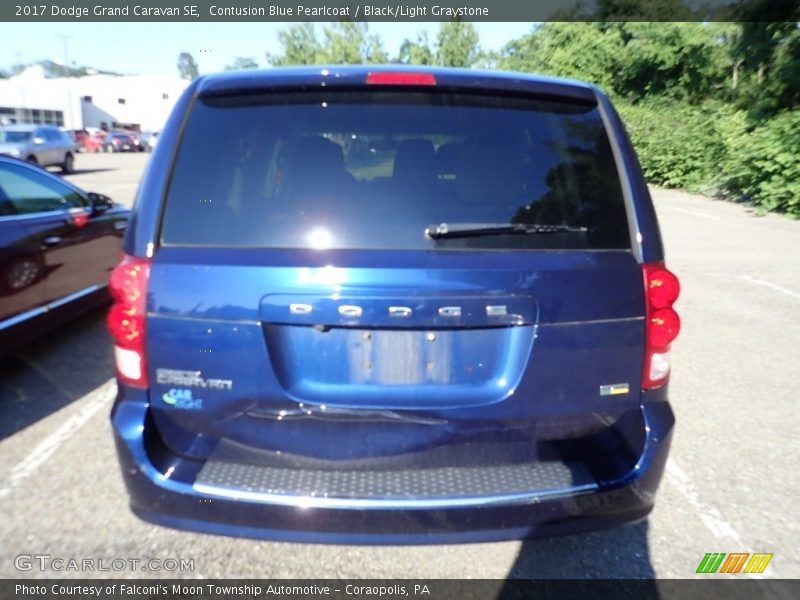 Contusion Blue Pearlcoat / Black/Light Graystone 2017 Dodge Grand Caravan SE