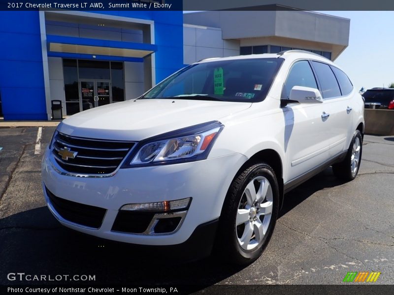 Summit White / Ebony 2017 Chevrolet Traverse LT AWD