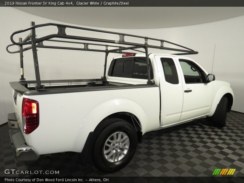 Glacier White / Graphite/Steel 2019 Nissan Frontier SV King Cab 4x4