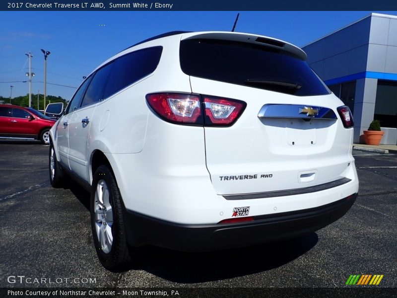 Summit White / Ebony 2017 Chevrolet Traverse LT AWD