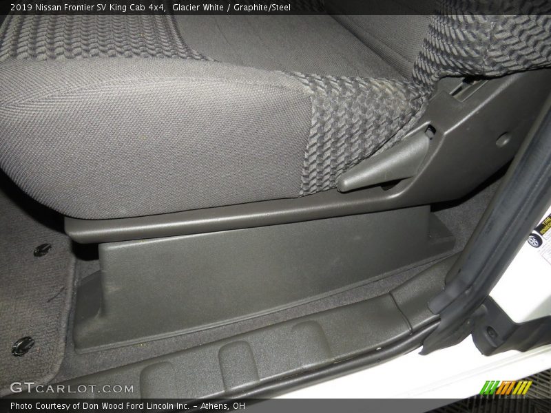 Glacier White / Graphite/Steel 2019 Nissan Frontier SV King Cab 4x4