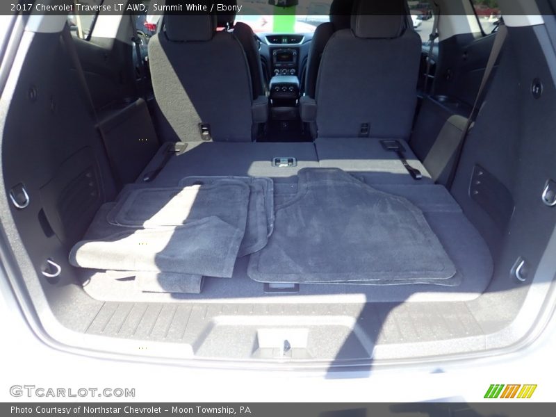 Summit White / Ebony 2017 Chevrolet Traverse LT AWD