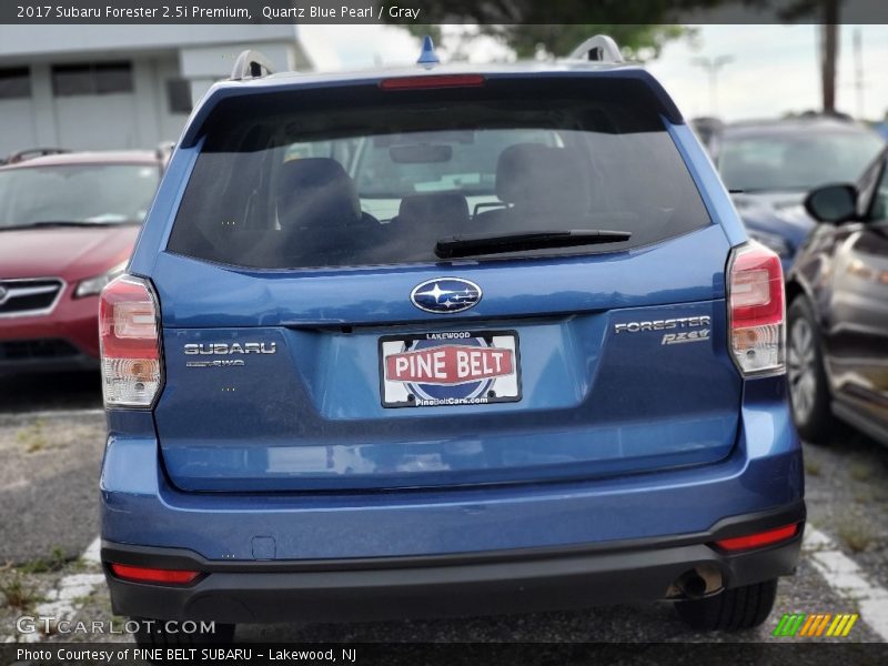 Quartz Blue Pearl / Gray 2017 Subaru Forester 2.5i Premium