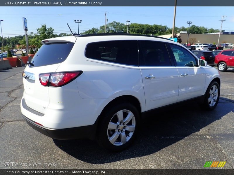 Summit White / Ebony 2017 Chevrolet Traverse LT AWD