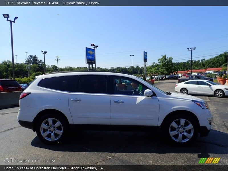 Summit White / Ebony 2017 Chevrolet Traverse LT AWD
