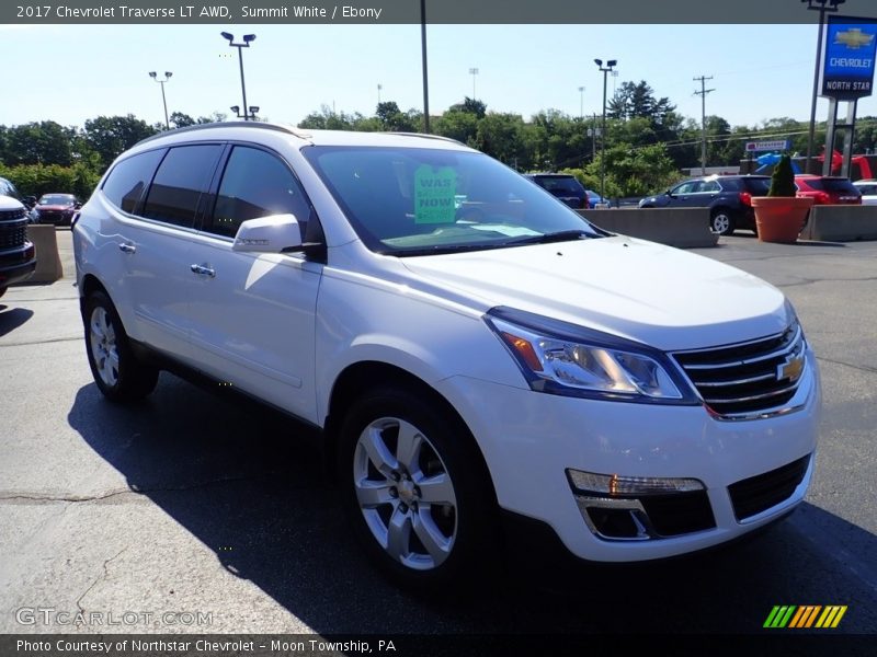 Summit White / Ebony 2017 Chevrolet Traverse LT AWD
