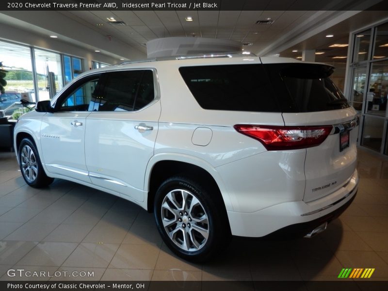 Iridescent Pearl Tricoat / Jet Black 2020 Chevrolet Traverse Premier AWD