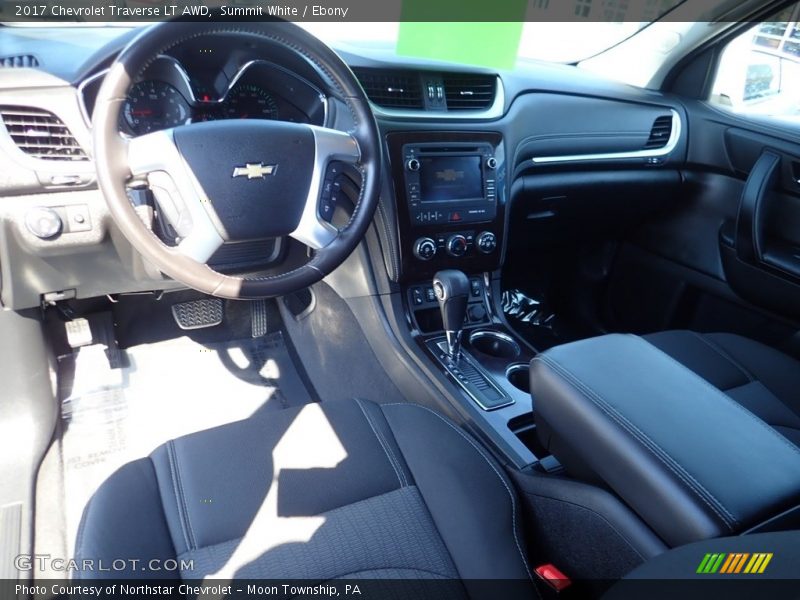 Summit White / Ebony 2017 Chevrolet Traverse LT AWD