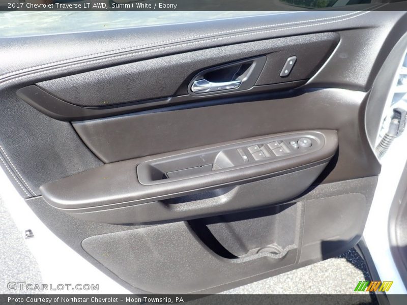 Summit White / Ebony 2017 Chevrolet Traverse LT AWD