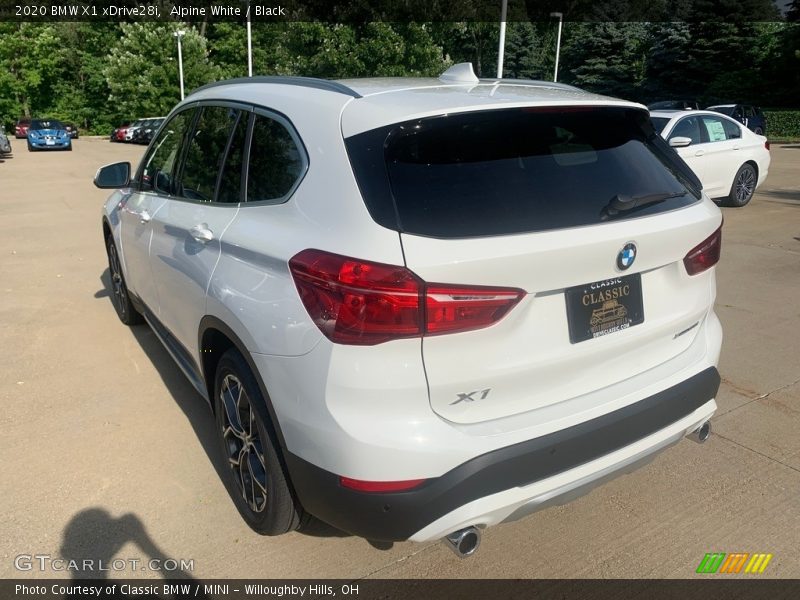 Alpine White / Black 2020 BMW X1 xDrive28i