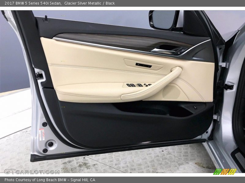 Glacier Silver Metallic / Black 2017 BMW 5 Series 540i Sedan