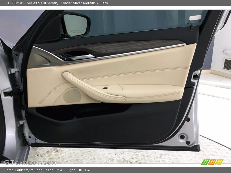 Glacier Silver Metallic / Black 2017 BMW 5 Series 540i Sedan