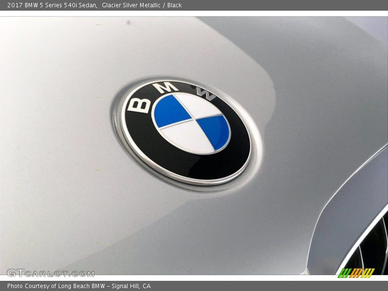 Glacier Silver Metallic / Black 2017 BMW 5 Series 540i Sedan