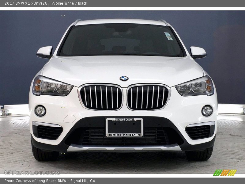 Alpine White / Black 2017 BMW X1 xDrive28i