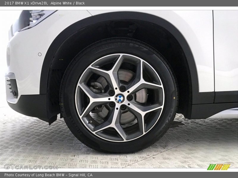 Alpine White / Black 2017 BMW X1 xDrive28i