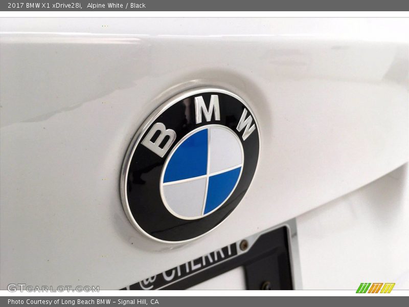 Alpine White / Black 2017 BMW X1 xDrive28i