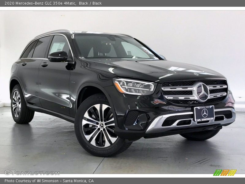 Front 3/4 View of 2020 GLC 350e 4Matic