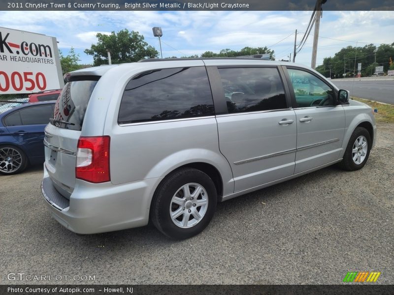 Bright Silver Metallic / Black/Light Graystone 2011 Chrysler Town & Country Touring