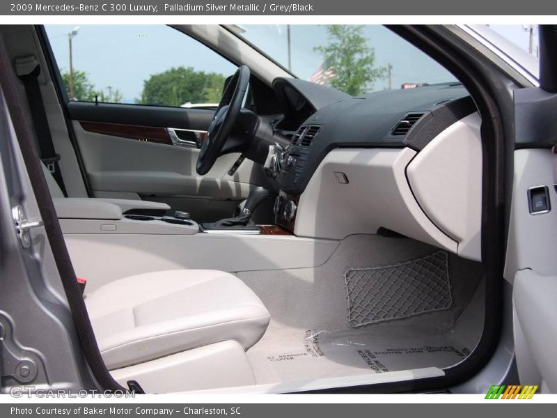 Palladium Silver Metallic / Grey/Black 2009 Mercedes-Benz C 300 Luxury