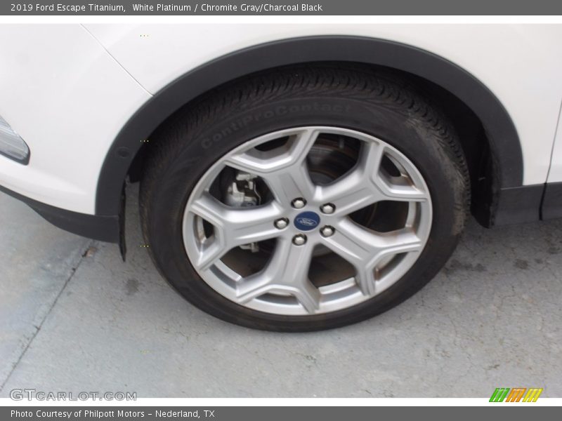 White Platinum / Chromite Gray/Charcoal Black 2019 Ford Escape Titanium