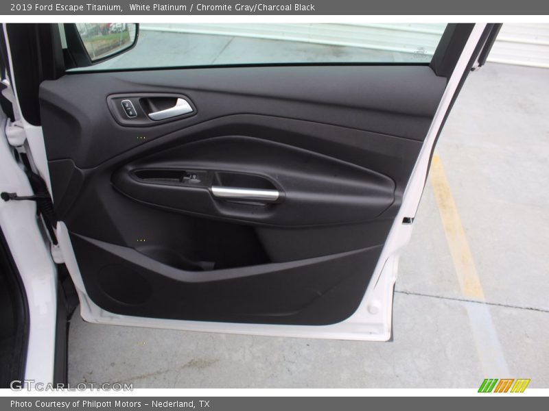 White Platinum / Chromite Gray/Charcoal Black 2019 Ford Escape Titanium