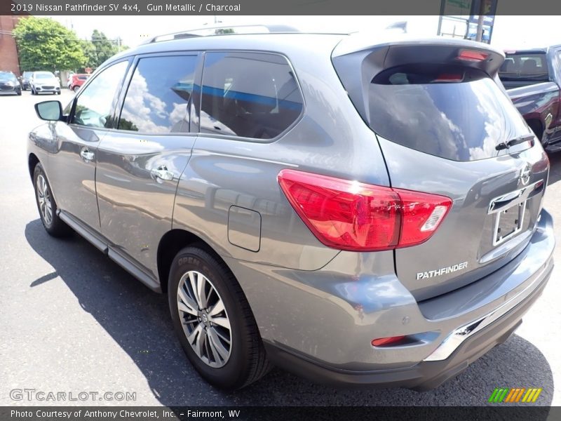 Gun Metallic / Charcoal 2019 Nissan Pathfinder SV 4x4