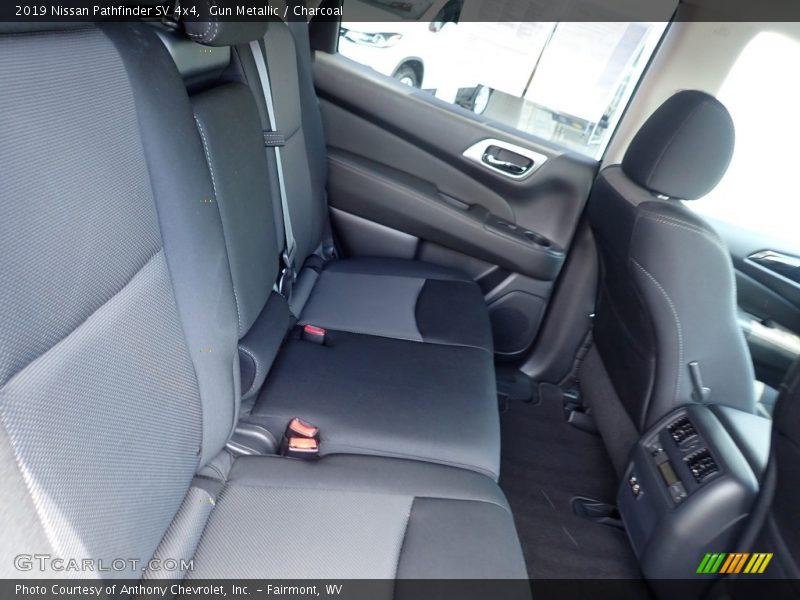 Gun Metallic / Charcoal 2019 Nissan Pathfinder SV 4x4